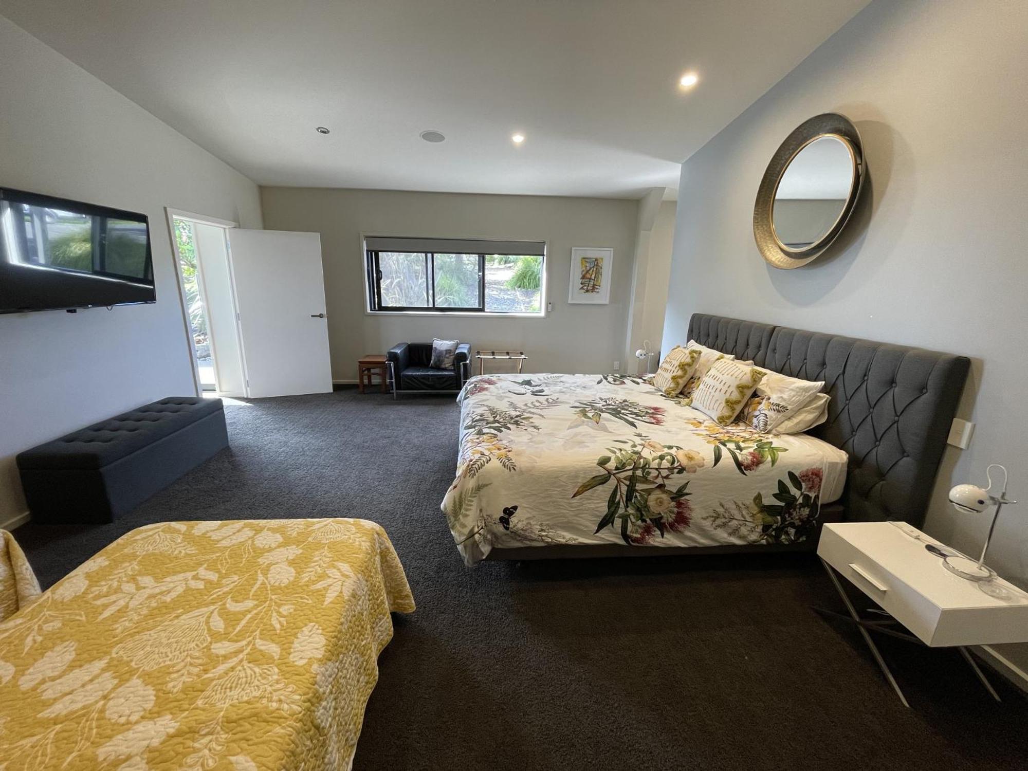 Matapouri & Tutukaka Spectacular Coastal Views- Aroha Luxury Guest Suite ภายนอก รูปภาพ